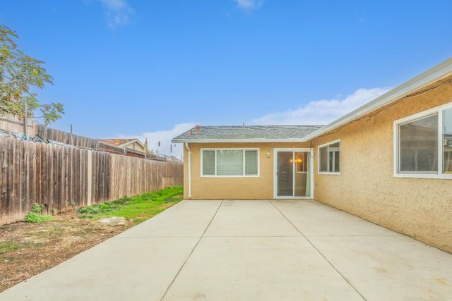 8241 S Country Way, Sacramento, CA 95828