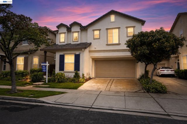 2667 Chocolate St, Pleasanton, CA 94588