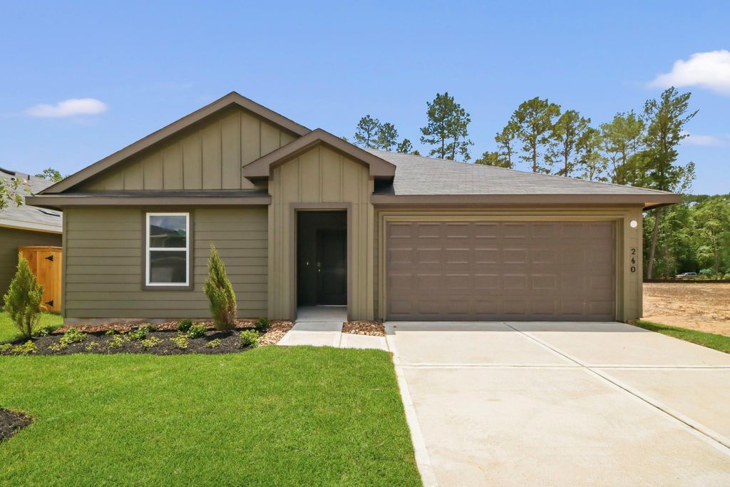240 Golden Eagle Boulevard, New Waverly, TX 77358