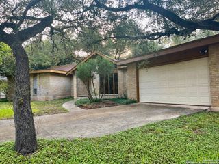 11110 WHISPER HOLLOW ST, San Antonio, TX 78230
