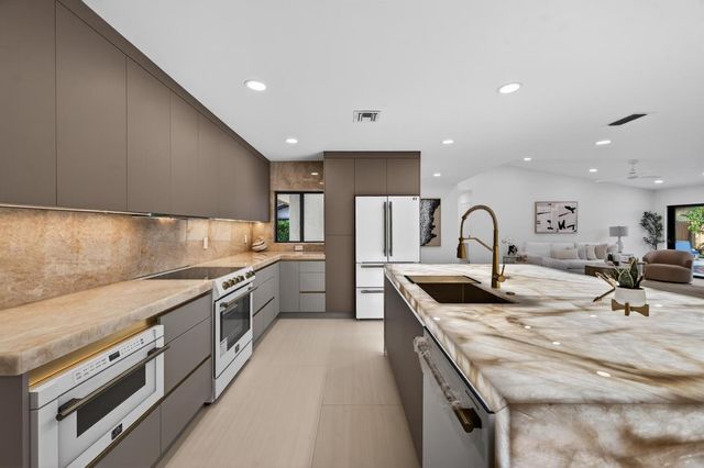 3088 NW 26th Avenue, Boca Raton, FL 33434