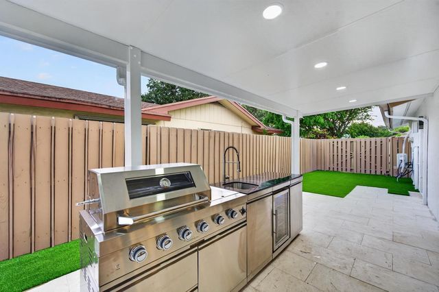 3088 NW 26th Avenue, Boca Raton, FL 33434