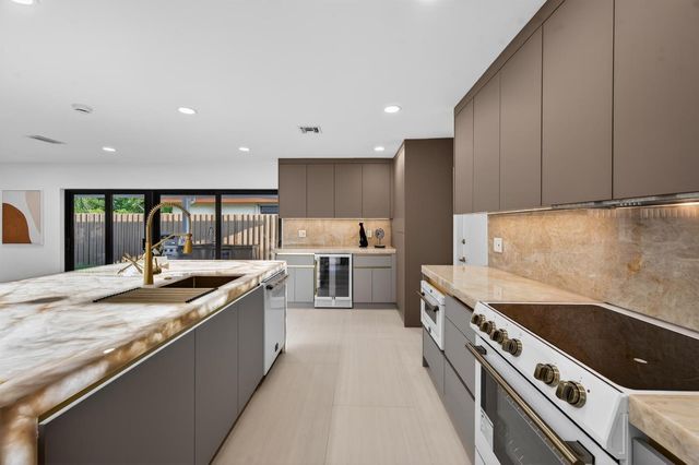 3088 NW 26th Avenue, Boca Raton, FL 33434