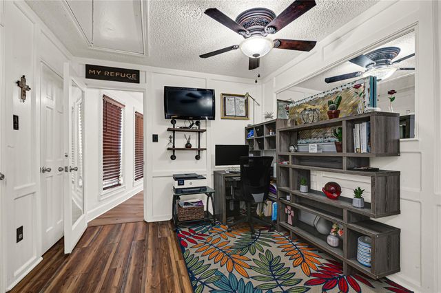 1031 Richelieu Lane, Houston, TX 77018