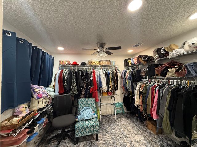 1031 Richelieu Lane, Houston, TX 77018