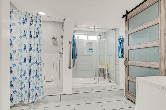 1031 Richelieu Lane, Houston, TX 77018