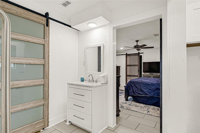 1031 Richelieu Lane, Houston, TX 77018