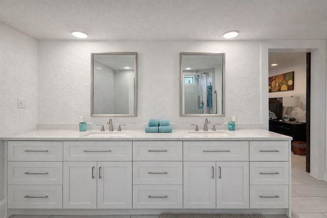 1031 Richelieu Lane, Houston, TX 77018