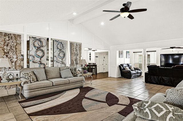 1031 Richelieu Lane, Houston, TX 77018