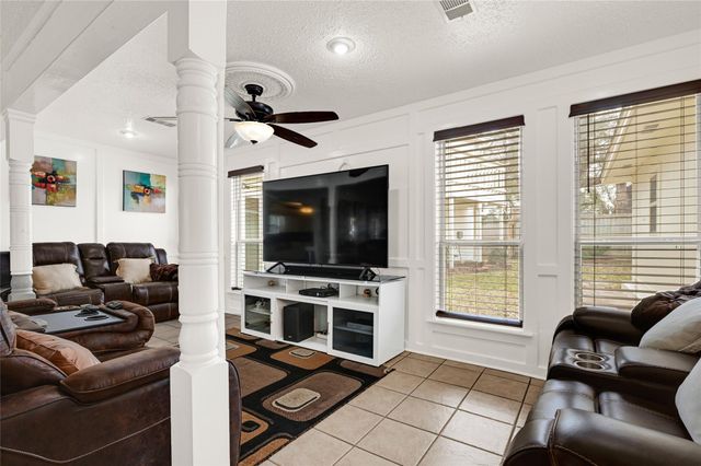 1031 Richelieu Lane, Houston, TX 77018