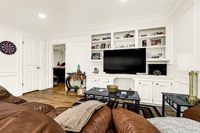 1031 Richelieu Lane, Houston, TX 77018