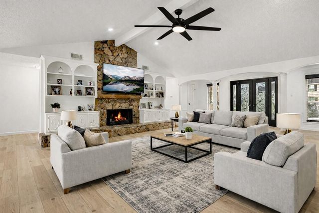 1031 Richelieu Lane, Houston, TX 77018