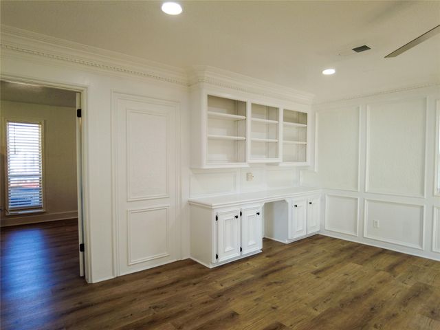 1031 Richelieu Lane, Houston, TX 77018