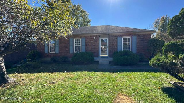 8203 Rochelle Rd, Louisville, KY 40228