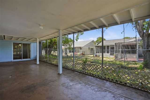 12607 BLACKBERRY ROW, Hudson, FL 34667
