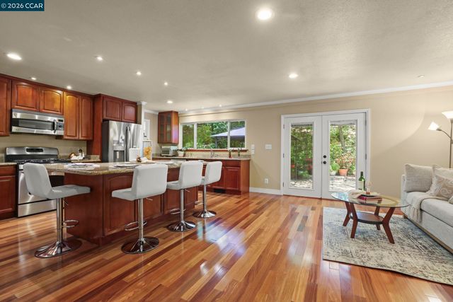 205 Summit Rd, Walnut Creek, CA 94598