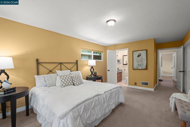 205 Summit Rd, Walnut Creek, CA 94598
