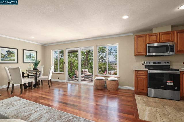 205 Summit Rd, Walnut Creek, CA 94598