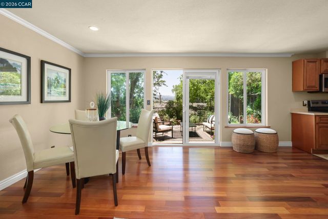 205 Summit Rd, Walnut Creek, CA 94598