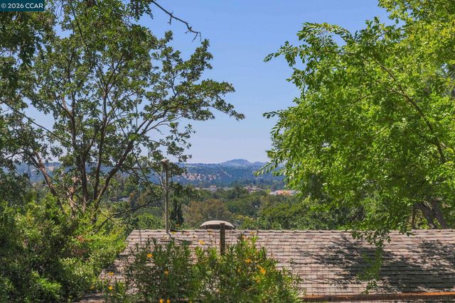 205 Summit Rd, Walnut Creek, CA 94598
