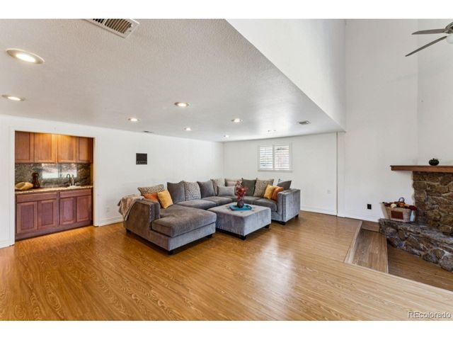 5900 S Wolff Ct, Littleton, CO 80123
