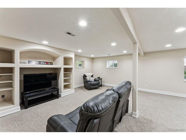 5900 S Wolff Ct, Littleton, CO 80123