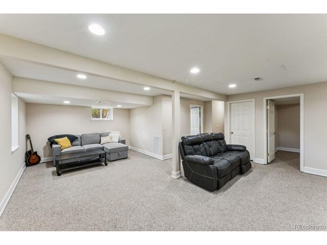 5900 S Wolff Ct, Littleton, CO 80123