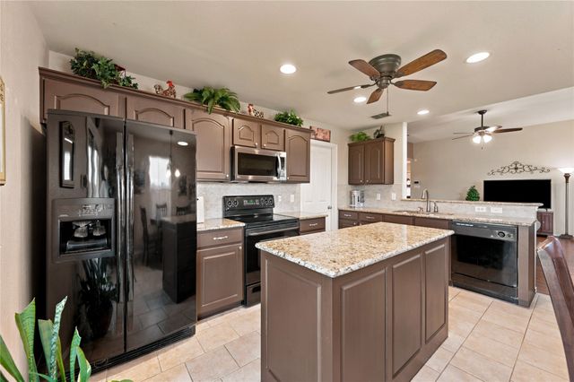 9437 Pastime Court, Fort Worth, TX 76244
