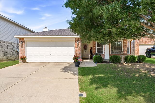 9437 Pastime Court, Fort Worth, TX 76244