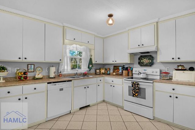 705 South Elm Street, Jesup, GA 31545