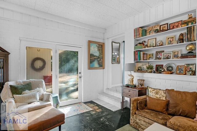 705 South Elm Street, Jesup, GA 31545