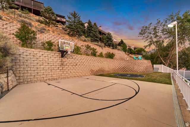 2457 S SCENIC DR, Salt Lake City, UT 84109