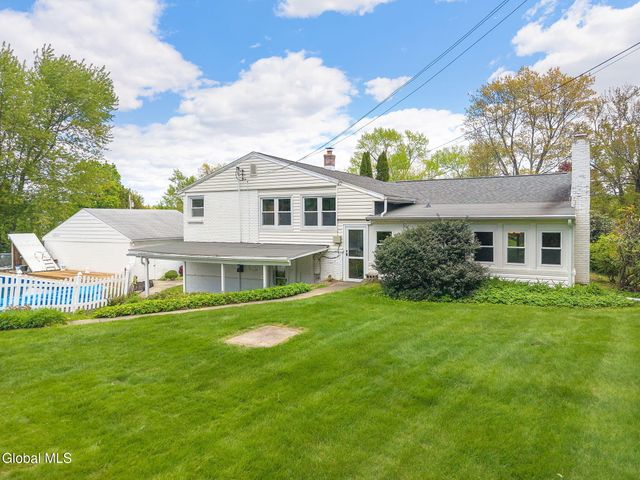 23 Fernwood Drive, Colonie, NY 12211