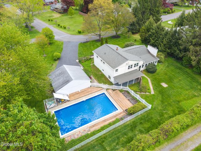 23 Fernwood Drive, Colonie, NY 12211