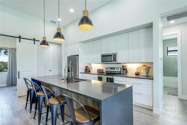 1510 NW 4th ST, Cape Coral, FL 33993