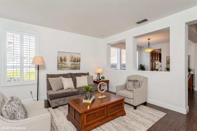 1740 Langholm Way, Folsom, CA 95630