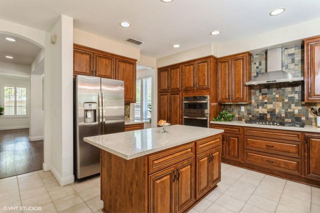 1740 Langholm Way, Folsom, CA 95630