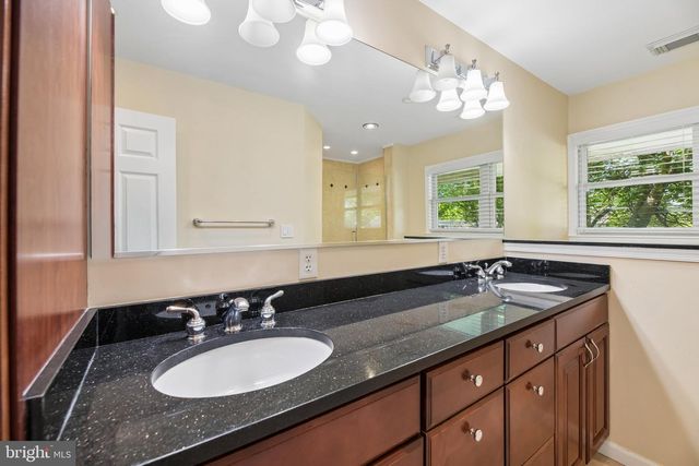 3304 PIPER LN, Alexandria, VA 22306