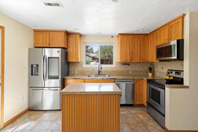 2 SANDIA PARK Lane, Sandia Park, NM 87047