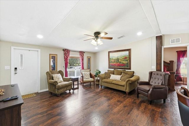 1020 98 W, Frostproof, FL 33843