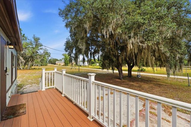 1020 98 W, Frostproof, FL 33843