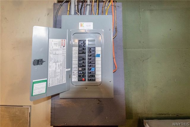 127 Briarcliff Road, Cheektowaga, NY 14225