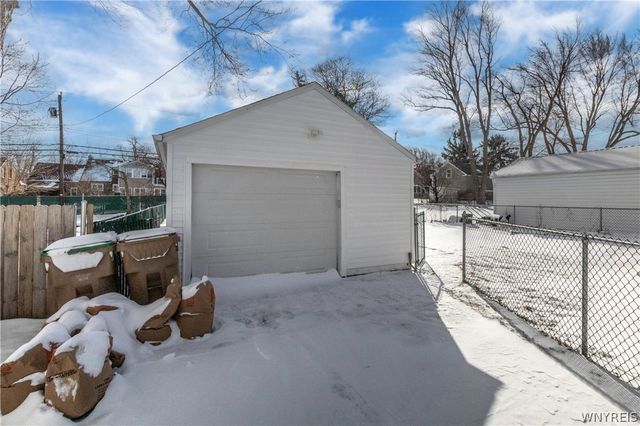 127 Briarcliff Road, Cheektowaga, NY 14225