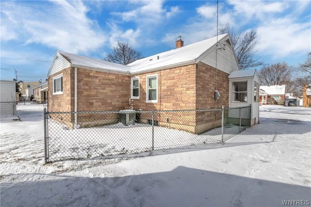 127 Briarcliff Road, Cheektowaga, NY 14225