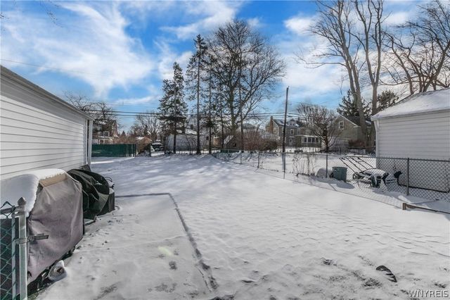 127 Briarcliff Road, Cheektowaga, NY 14225