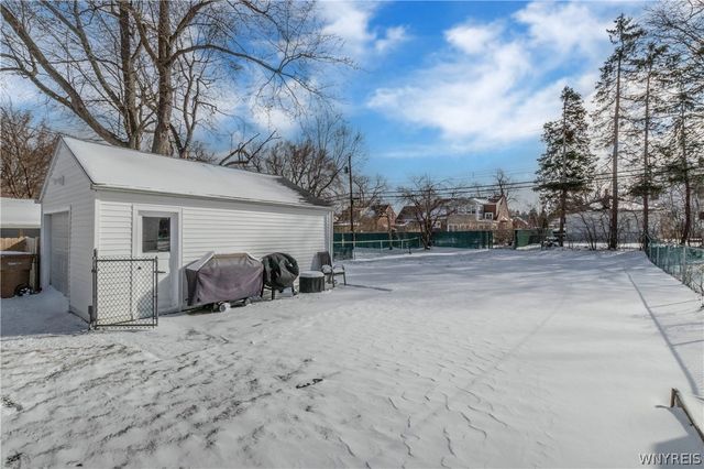 127 Briarcliff Road, Cheektowaga, NY 14225