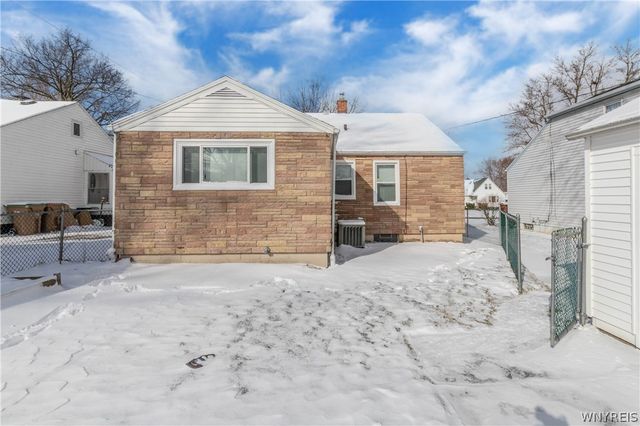 127 Briarcliff Road, Cheektowaga, NY 14225