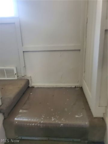 32700 Pettibone Road, Solon, OH 44139