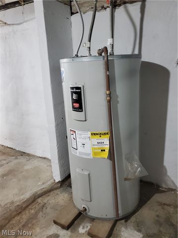 32700 Pettibone Road, Solon, OH 44139