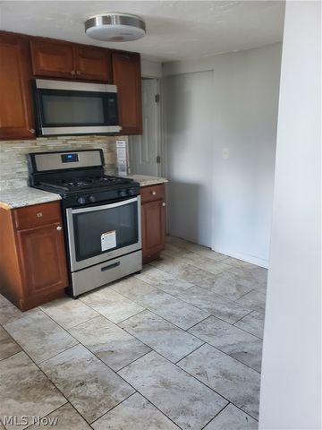 32700 Pettibone Road, Solon, OH 44139